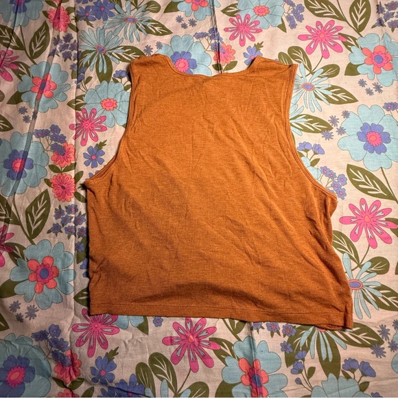 Vuori Cove High Neck Tank, size large - Picture 3 of 4